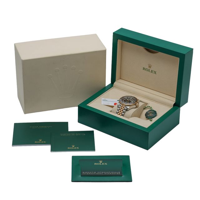 Rolex GMT Master II 126713 GRNR Image 7